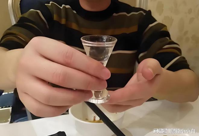 鱼的鱼头怎么放这件事我简单说两句ky开元棋牌关于山东餐桌上这个(图2)